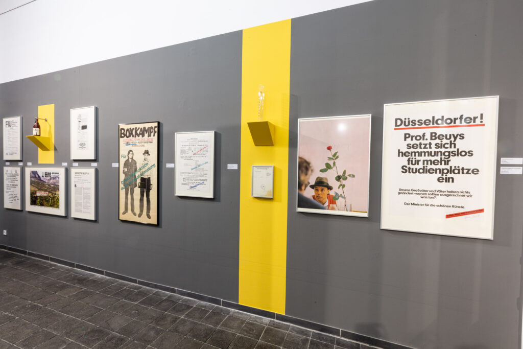 Ausstellung in Lüneburg: Joseph Beuys.Plakate.Multiples