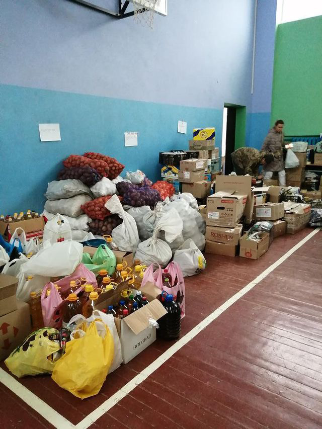 Spenden der Anwohner in Chedarsky